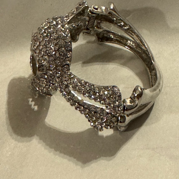 BRACELET SKULL RHINESTONES CLAMPER HALLOWEEN - Picture 6 of 11